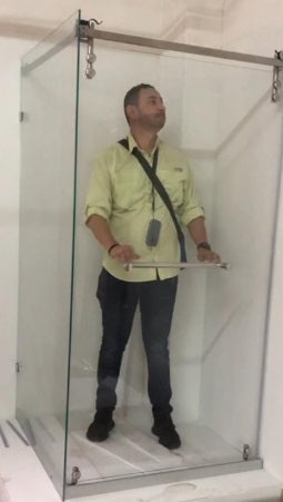 Puerta para ducha Sistema Corredizo Modelo GLASS BOX con Vidrio Temperado Claro esp 8 mm - Modulación 90 Grados - Apertura de ambas Puertas - Accesorios cromado o Negro