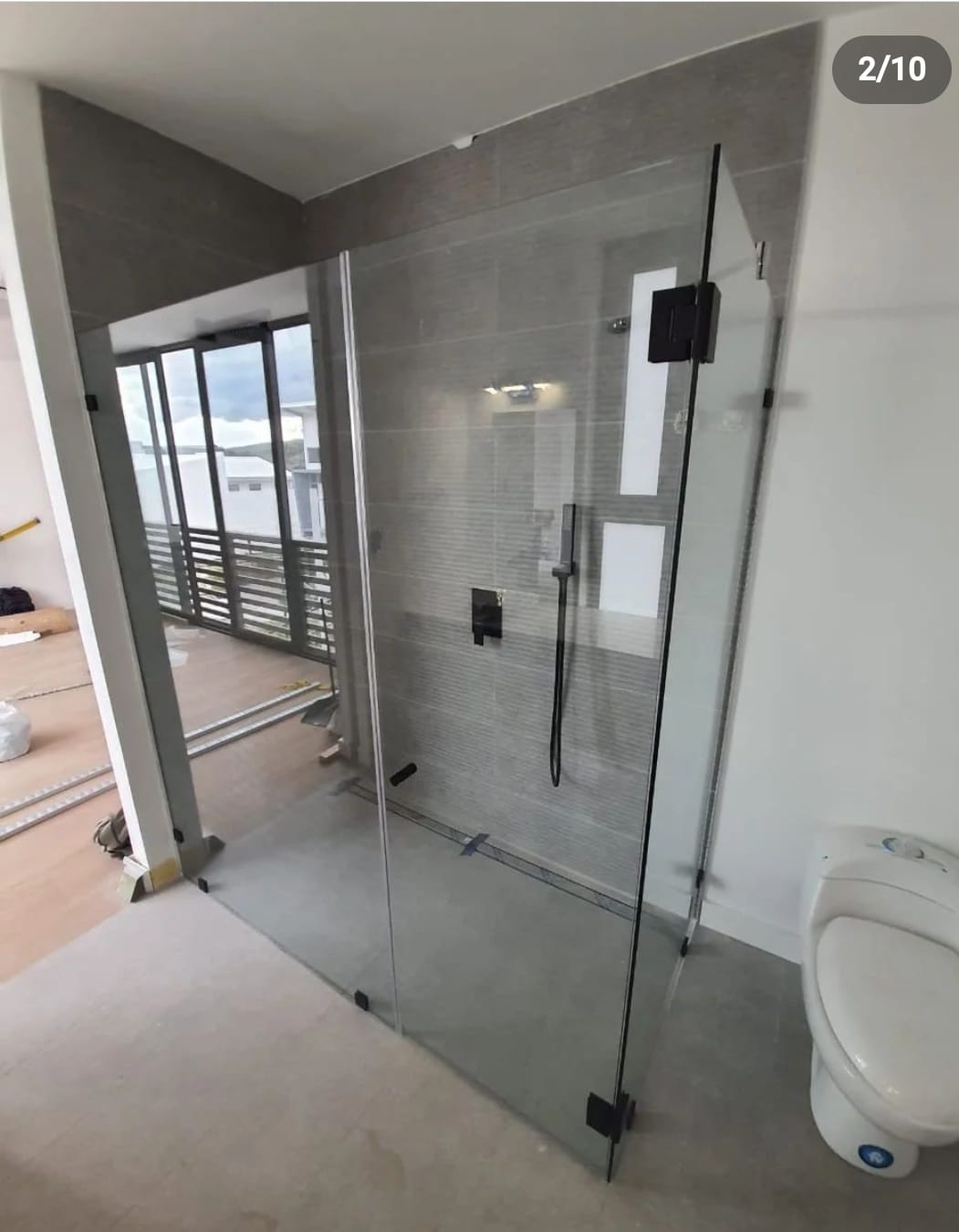 Puerta para ducha Sistema Batiente con Vidrio Temperado Claro esp 8 mm - Modulación en L - Accesorios negro mate
